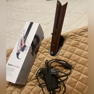 Dyson Coralle copper hair straightener